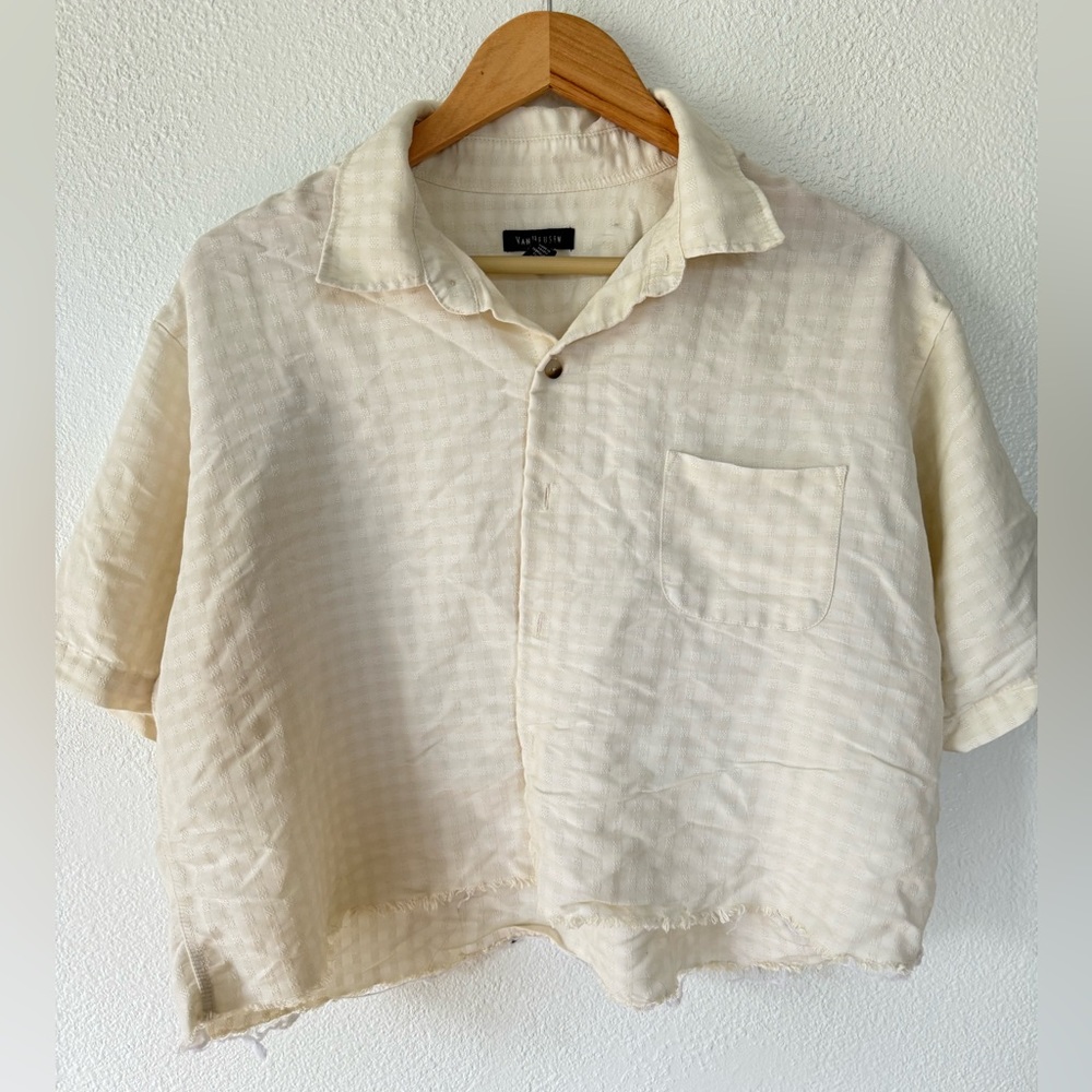 5 for $35! Van Heusen button up raw hemn shirt